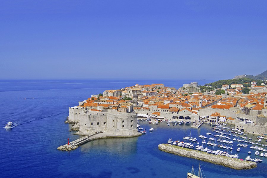 8 DAYS / 7 NIGHTS – 715 miles (1.150km)