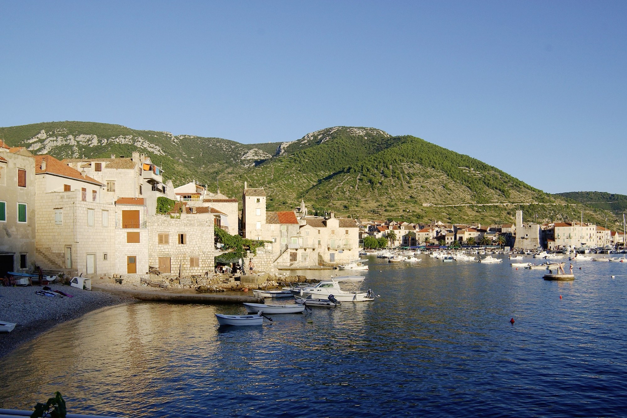 T1 – Enjoy the Dalmatian coast, 6 islands in 7 days
