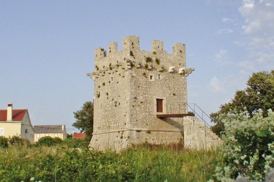 8 DAYS / 7 NIGHTS – 715 miles (1.150km)