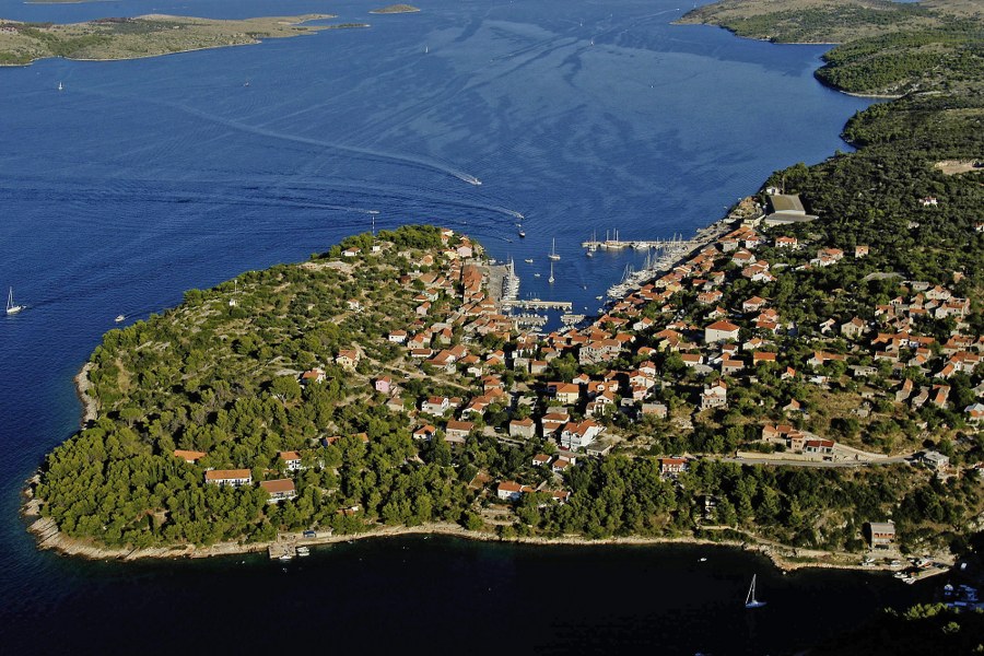 8 DAYS / 7 NIGHTS – 715 miles (1.150km)