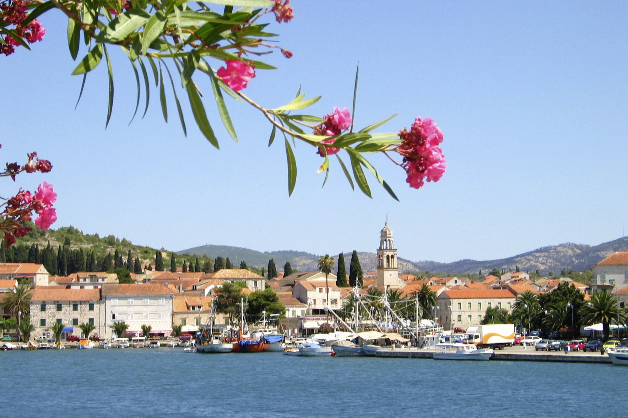 T1 – Enjoy the Dalmatian coast, 6 islands in 7 days