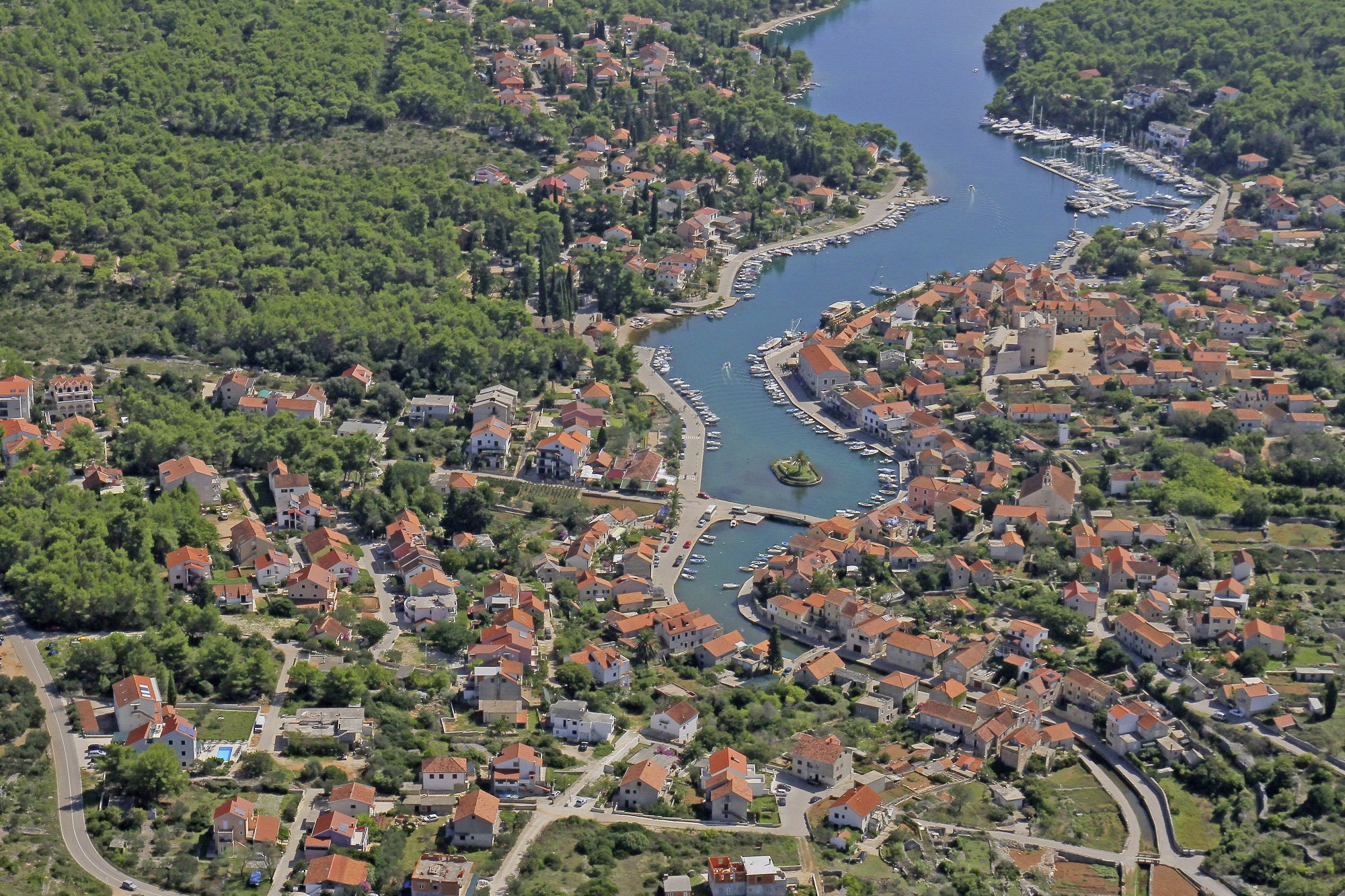 T7 Charter – Decide where you want to go!