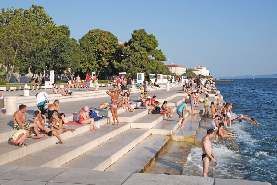 8 DAYS / 7 NIGHTS – 715 miles (1.150km)